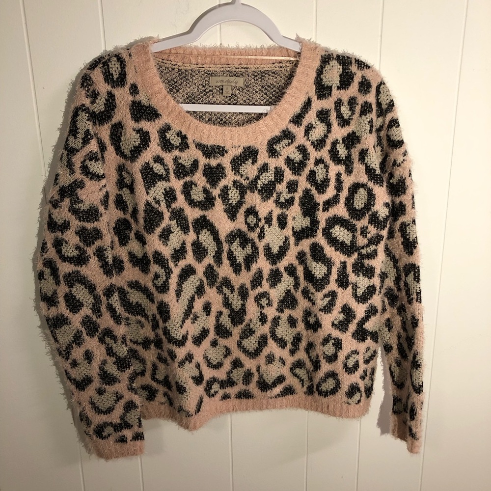 Wonderly Pink Leopard Print Fuzzy Super Soft Swea… - image 1